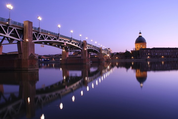 Toulouse dans le sud, vue de nuit